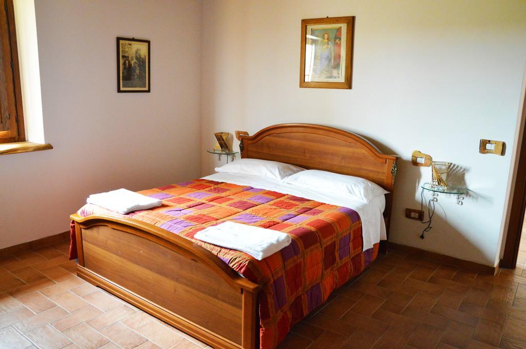 Agriturismo La Collina Villa Massa Martana Exterior photo